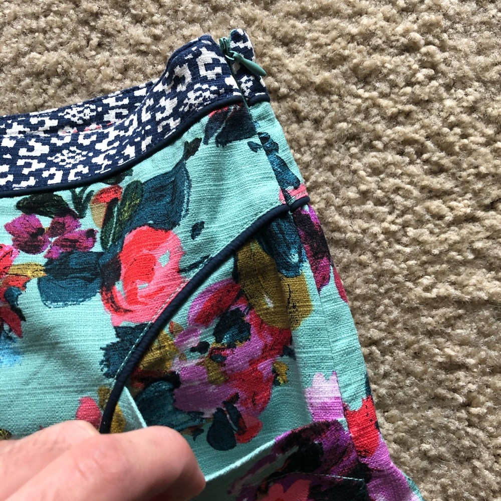 Anthropology Cartonnier Floral Teal Shorts - Picture 4 of 7